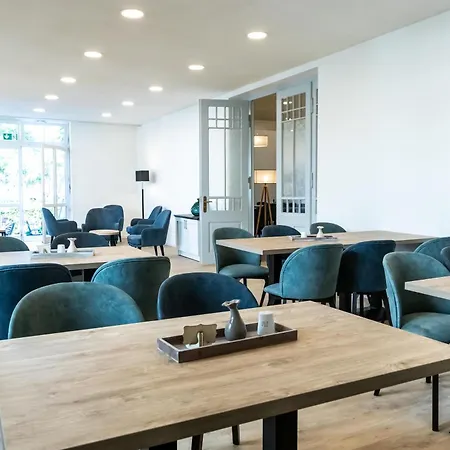 Am Haus 1 8