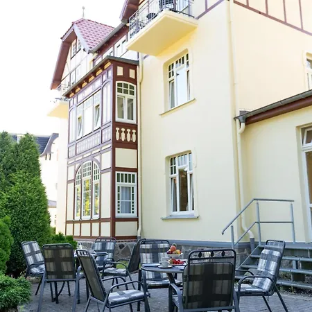 Hotel Am Haus 1 8 Kuehlungsborn